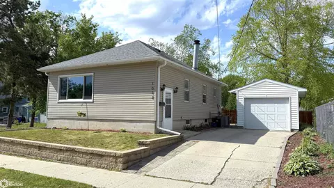 1012 8th St SW, Mason City, IA 50401