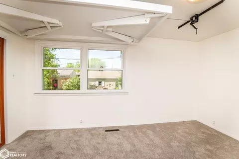 Other - 506 E Maple Ave, Conrad, IA 50621 photo 11 of 14