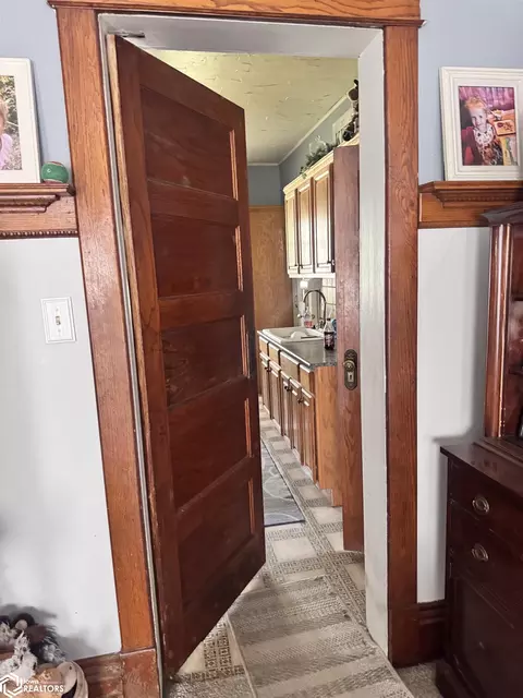 Entry Way - 601 Humboldt Ave, Bode, IA 50519 photo 9 of 10