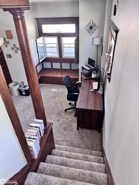 Entry Way - 601 Humboldt Ave, Bode, IA 50519 photo 8 of 10