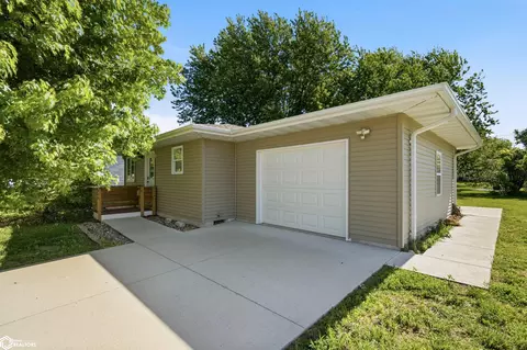 904 S Main St, Mount Pleasant, IA 52641