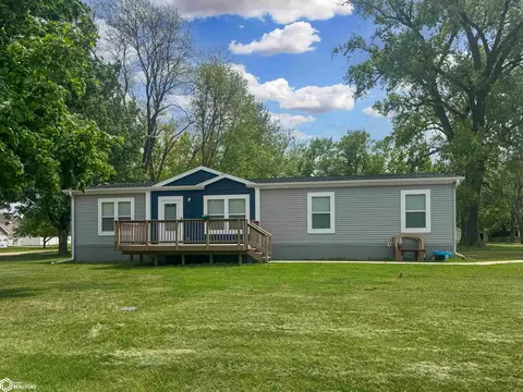 303 Marble St, Onawa, IA 51040