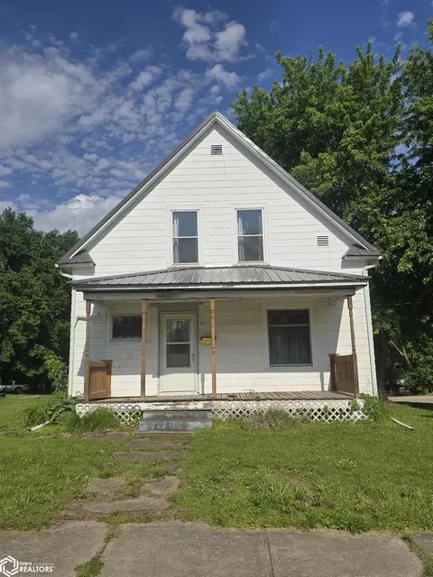 302 N Van Buren Ave, Ottumwa, IA 52501
