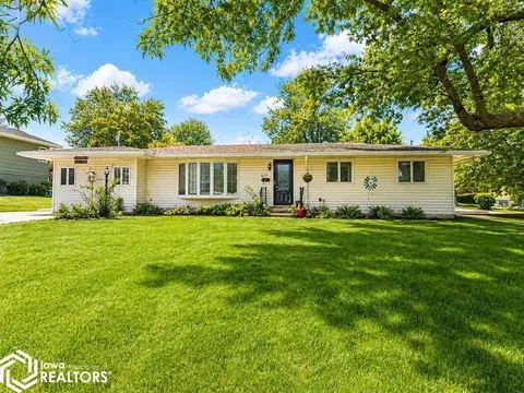 704 E Monroe St, Mount Ayr, IA 50854