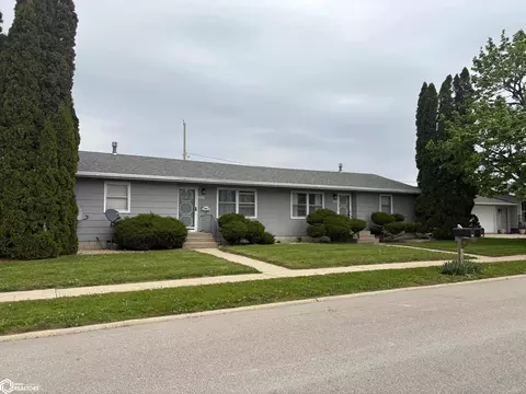 2514-2516 Sunset Dr, Iowa Falls, IA 50126