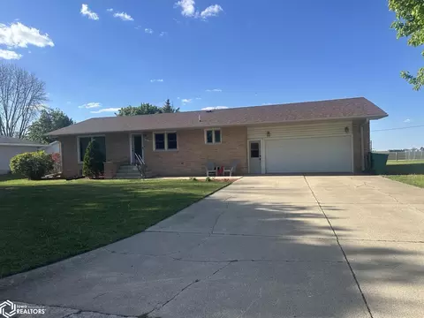 210 E 6th Street St E, Kanawha, IA 50447
