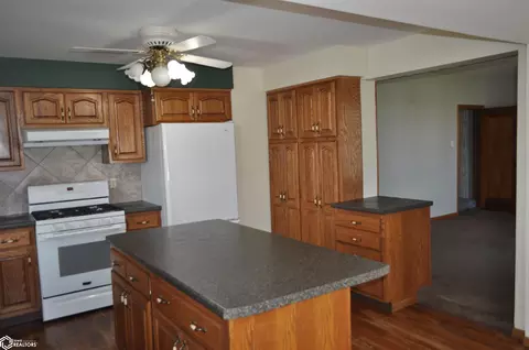 Kitchen - 19418 Timber Ave, Glidden, IA 51443 photo 2 of 2