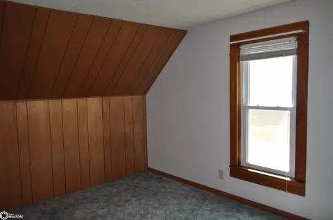 Bedroom - 19418 Timber Ave, Glidden, IA 51443 photo 5 of 9