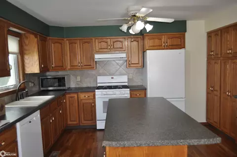 Kitchen - 19418 Timber Ave, Glidden, IA 51443 photo 1 of 2
