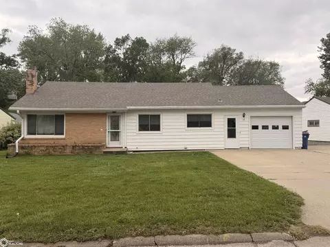 19 Morningside Dr, Denison, IA 51442