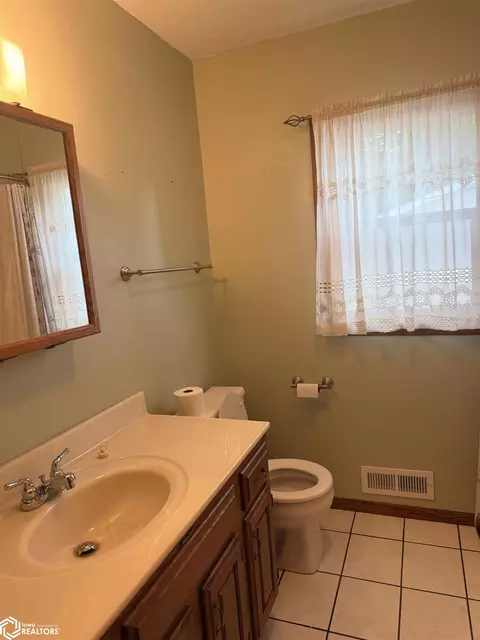 Bath - 19 Morningside Dr, Denison, IA 51442 photo 1 of 1