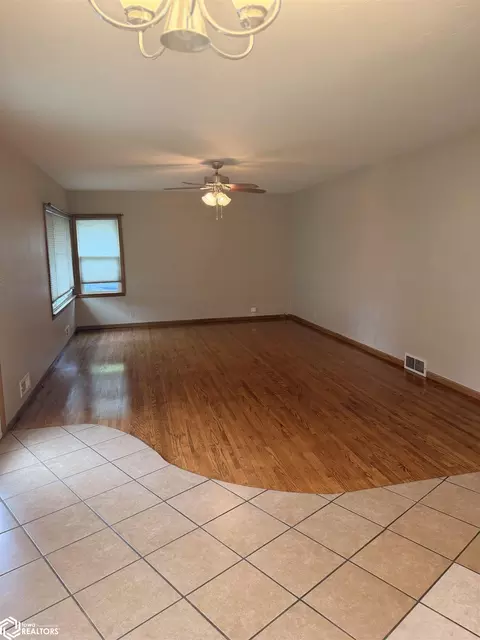 Living - 19 Morningside Dr, Denison, IA 51442 photo 1 of 1