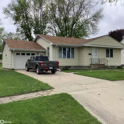 148 NE 3rd Ave, Titonka, IA 50480