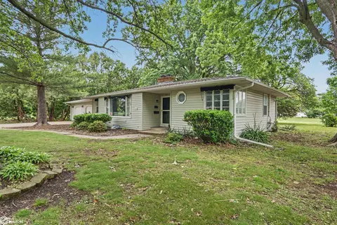 1400 Hagemann Ave, Burlington, IA 52601