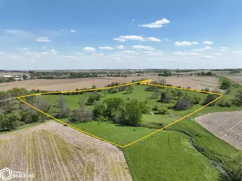 10383 1st Ave, Wyoming, IA 52309