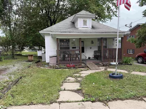534 N 12th St, Centerville, IA 52544