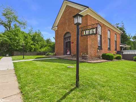 106 Spruce St, Montrose, IA 52639