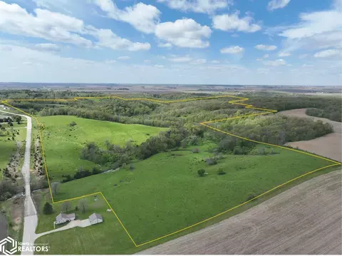 22009 Stone Bridge Rd, Monticello, IA 52310
