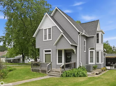 1702 9th St, Harlan, IA 51537