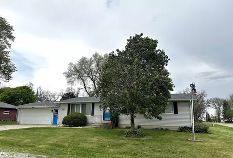 208 Franklin Ave E, Wesley, IA 50483