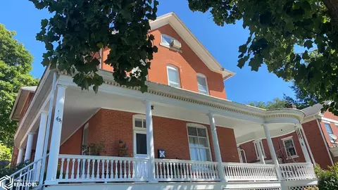 631 Avenue D, Fort Madison, IA 52627