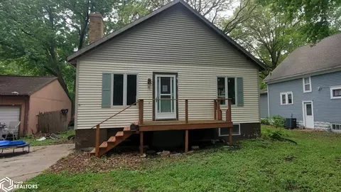 733 Richmond St, Rockwell City, IA 50579