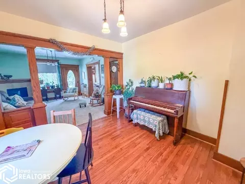 Dining - 1440 170th St, Hampton, IA 50441 photo 1 of 3