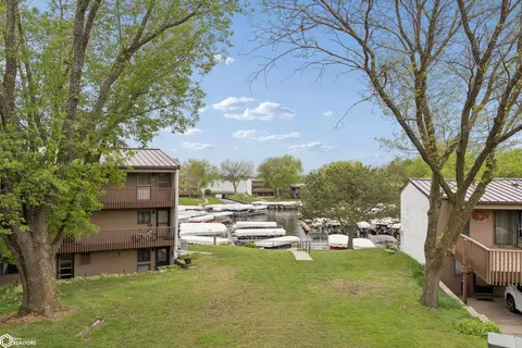2700 N Shore Dr #J-14, Clear Lake, IA 50428