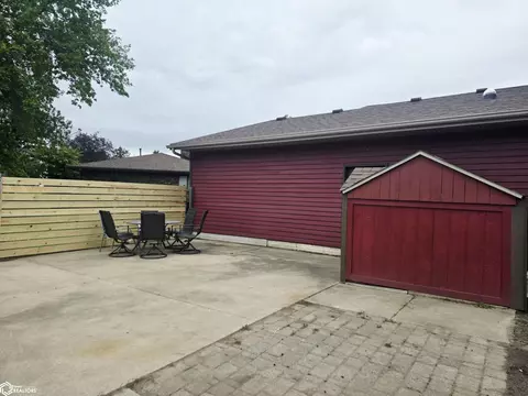 Exterior - 42 Golf View Ct, Garner, IA 50438 photo 6 of 9