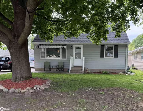 908 S Virginia Ave, Mason City, IA 50401