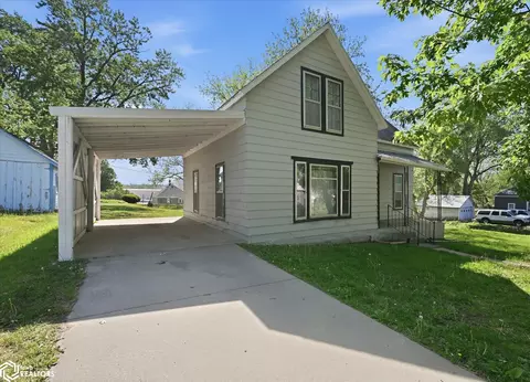 1916 7th St, Harlan, IA 51537