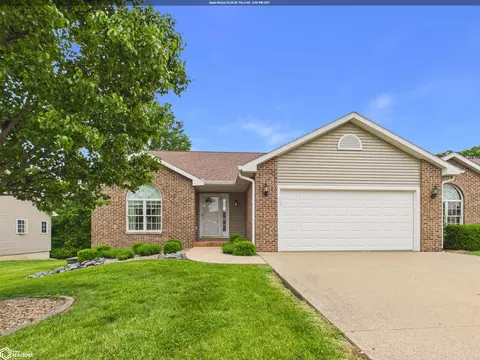 3257 Brookshire Dr, Keokuk, IA 52632
