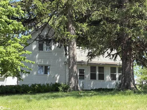 311 Oak Ave, Charter Oak, IA 51439