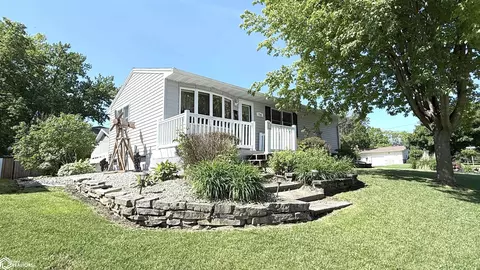 715 4th St NW, Nora Springs, IA 50458