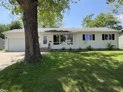516 N Best St, Forest City, IA 50436