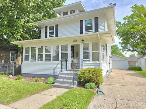 1016 E State St, Mason City, IA 50401