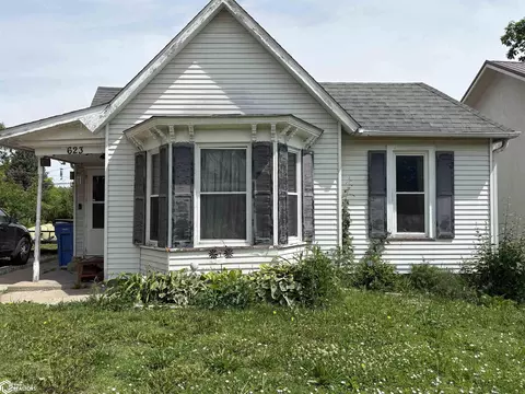 623 E Court Ave, Chariton, IA 50049