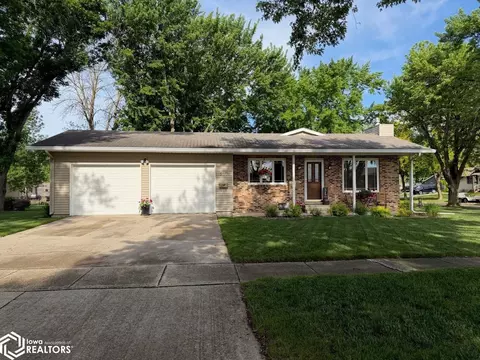 517 N Putnam St, Algona, IA 50511