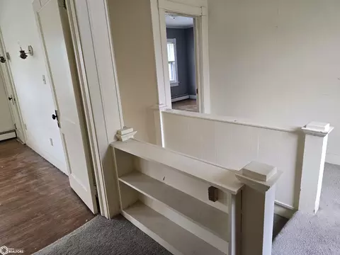 Entry Way - 407 E Wall St, Centerville, IA 52544 photo 3 of 3