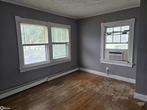 Other - 407 E Wall St, Centerville, IA 52544 photo 2 of 6