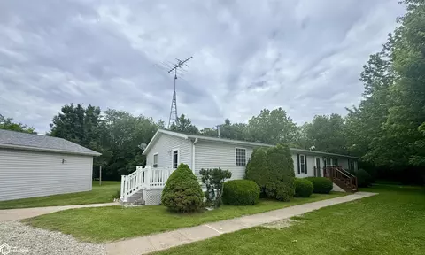 3366 190th St, Fort Madison, IA 52627
