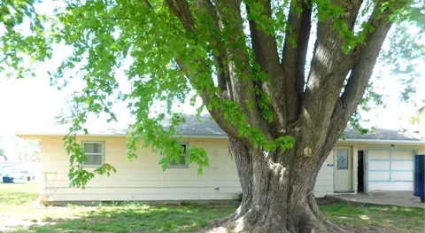 305 S Prince St, Dow City, IA 51528