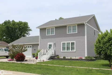 310 W 13th St, Garner, IA 50438