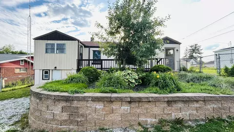 51 S 8th, Hamilton, IL 62341