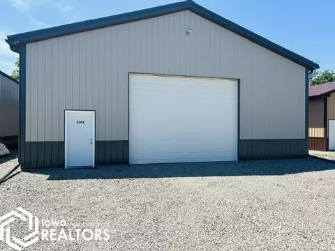 224 Woodland West Rd # B, Montezuma, IA 50171
