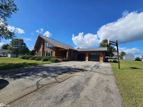 332 Allan St, Allison, IA 50602