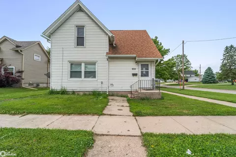 935 Spring St, Grinnell, IA 50112