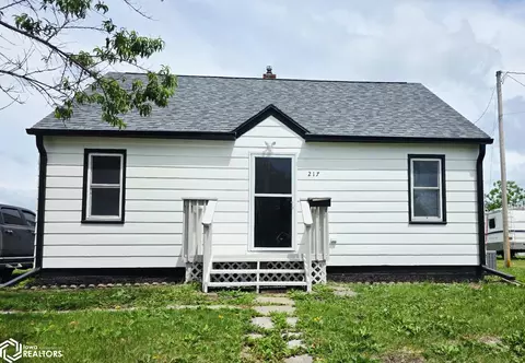 217 N Kossuth St, Osceola, IA 50213