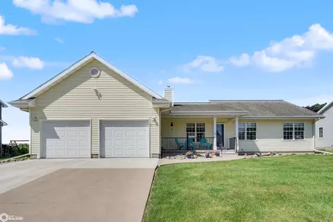 2515 S 8th St, Marshalltown, IA 50158