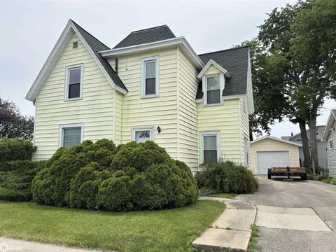 310 W State St, Marshalltown, IA 50158